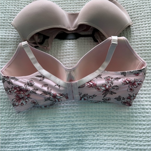 Delta Burkes Intimates 2 pack Padded Bra Set Size 40D New with Tags - Picture 3 of 5